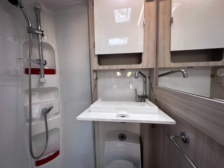 Baño, pica y ducha